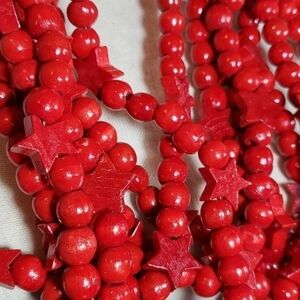 NWOT 2 Wooden Garlands Stars & Berries Red 45"
